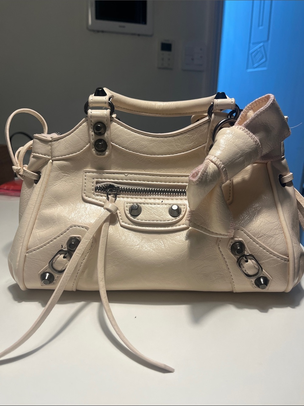 Cream  crossbody Bag with Bow Accent